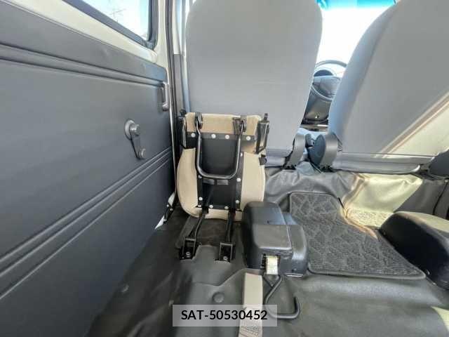 Daihatsu HIJET CARGO 2017-08 8627039-6