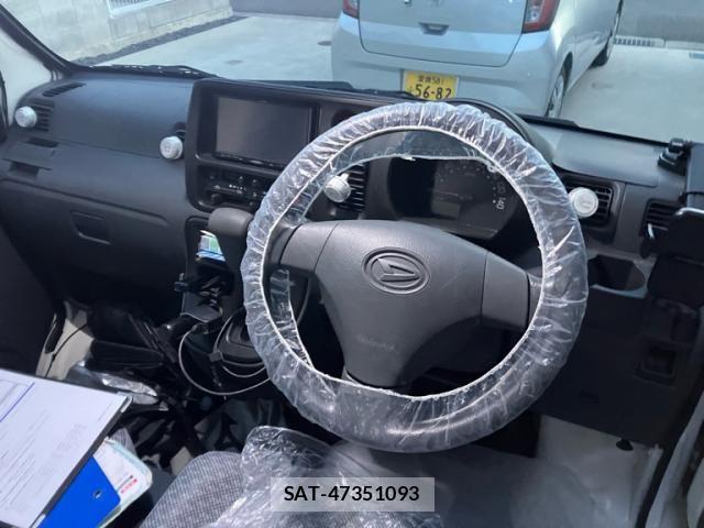 Daihatsu HIJET CARGO 2016-10 8627045-12