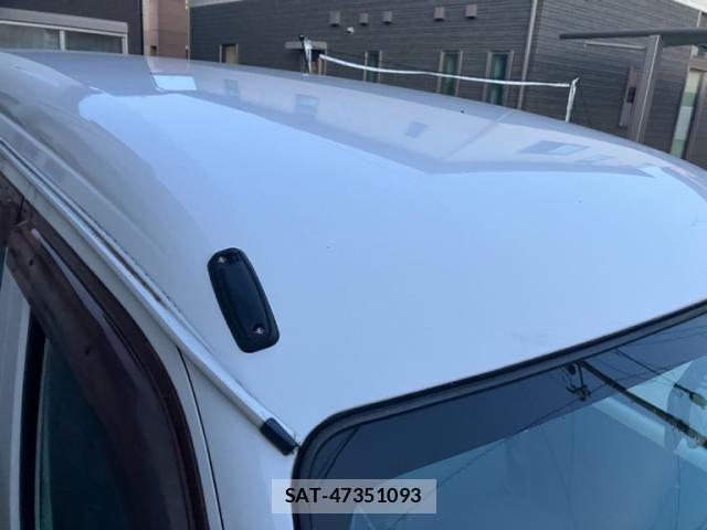 Daihatsu HIJET CARGO 2016-10 8627045-2