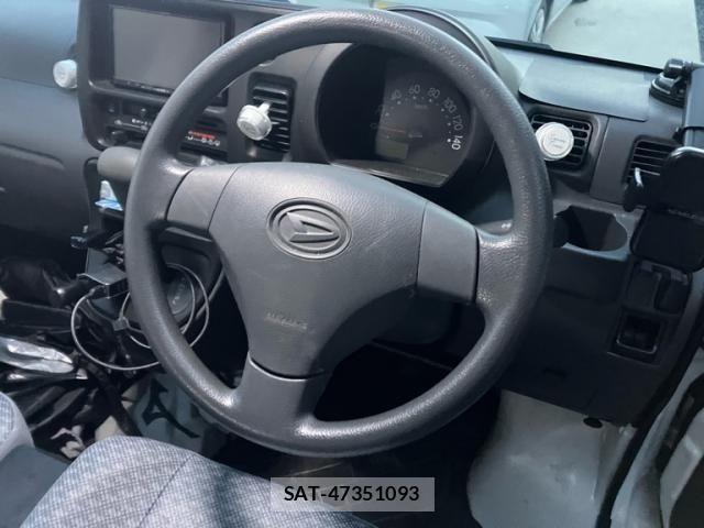 Daihatsu HIJET CARGO 2016-10 8627045-7