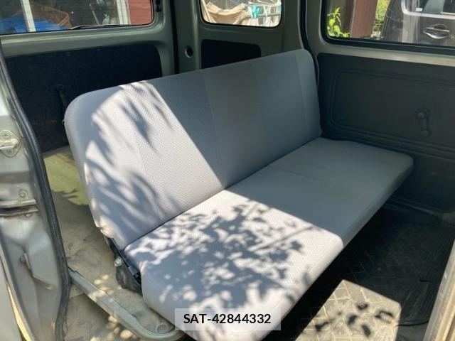 Daihatsu HIJET CARGO 2006-07 8627050-9