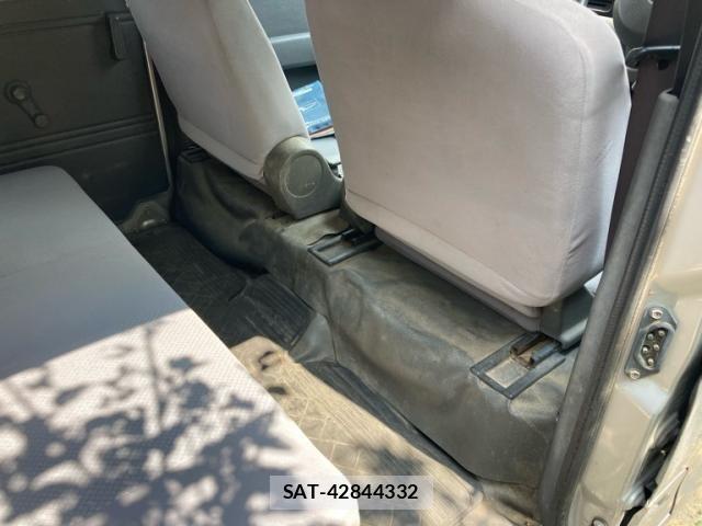 Daihatsu HIJET CARGO 2006-07 8627050-11