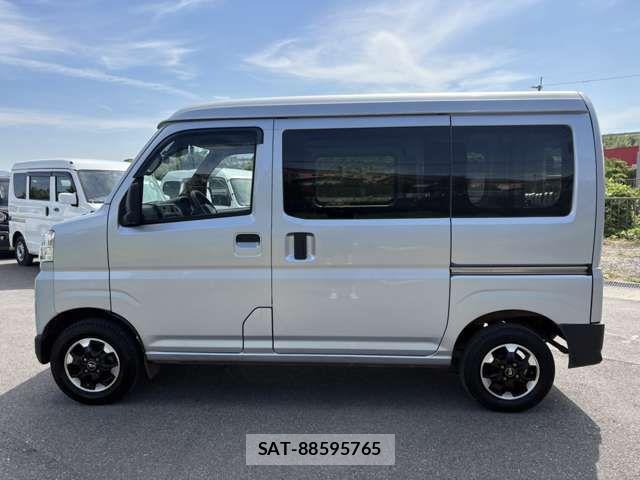 Daihatsu HIJET CARGO 2023-11 8627041-7