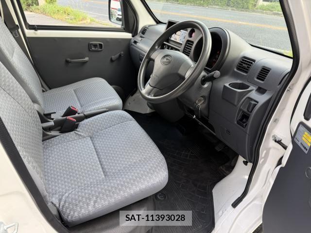 Daihatsu HIJET CARGO 2017-05 8627046-21
