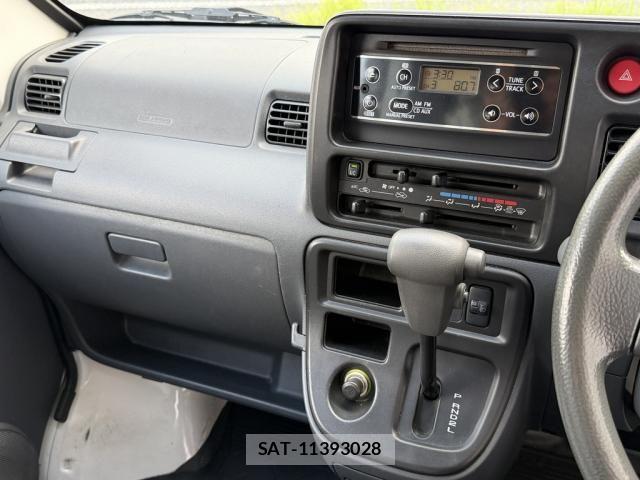 Daihatsu HIJET CARGO 2017-05 8627046-24