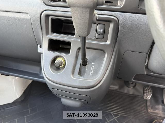 Daihatsu HIJET CARGO 2017-05 8627046-25