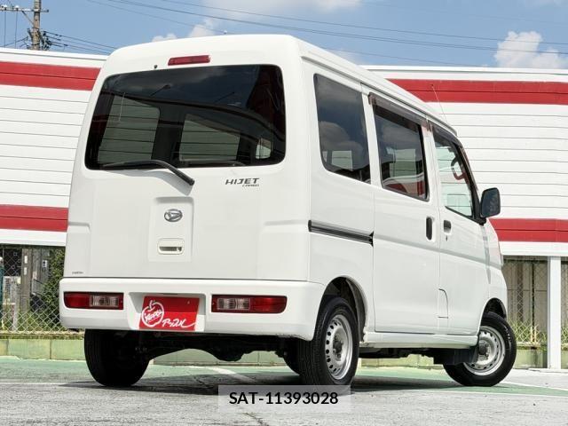 Daihatsu HIJET CARGO 2017-05 8627046-2
