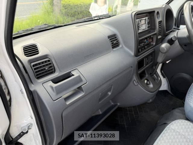 Daihatsu HIJET CARGO 2017-05 8627046-29