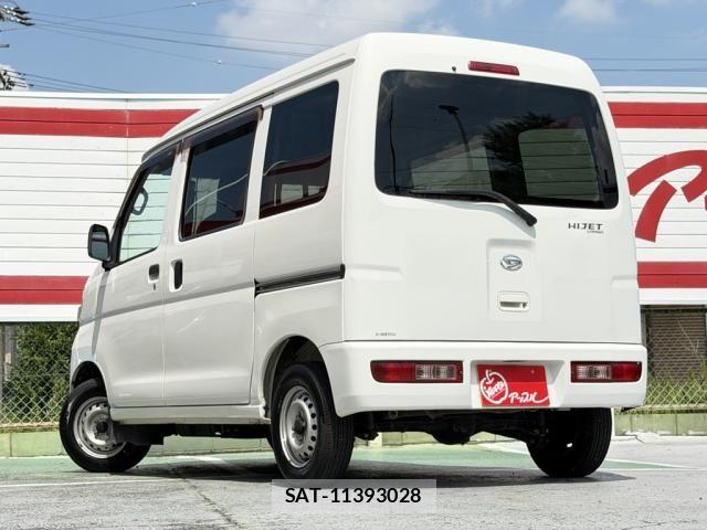 Daihatsu HIJET CARGO 2017-05 8627046-3