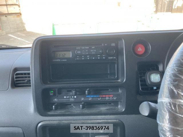 Daihatsu HIJET CARGO 2010-12 8666251-24