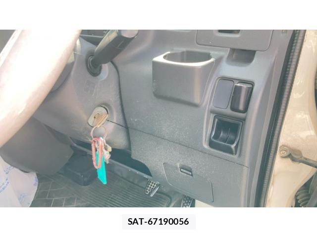 Daihatsu HIJET CARGO 2013-11 8659392-6