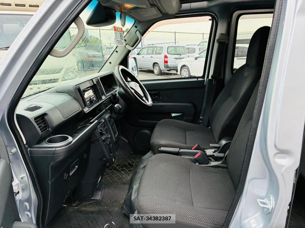 Daihatsu HIJET CARGO 2020-09 8590876-10
