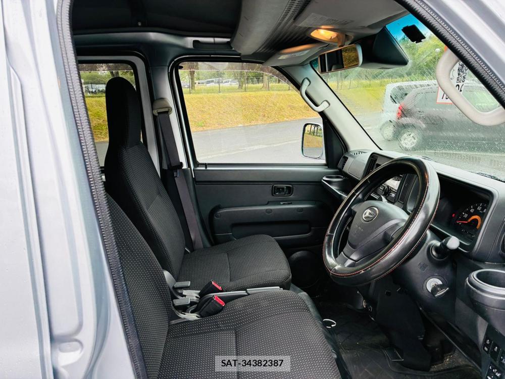 Daihatsu HIJET CARGO 2020-09 8590876-11