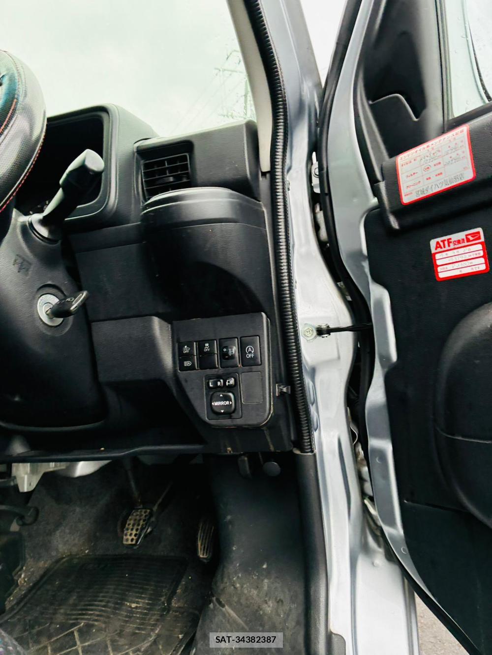 Daihatsu HIJET CARGO 2020-09 8590876-16