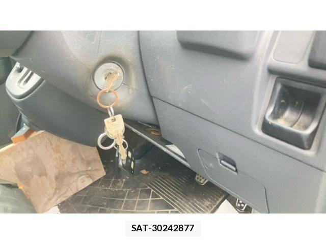Daihatsu HIJET CARGO 2014-02 8742617-11