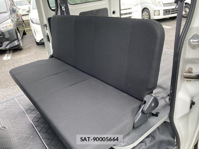 Daihatsu HIJET CARGO 2020-06 8742611-13