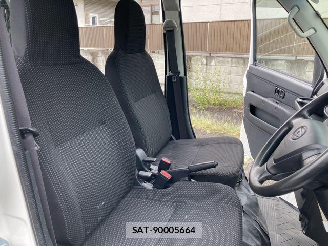 Daihatsu HIJET CARGO 2020-06 8742611-20