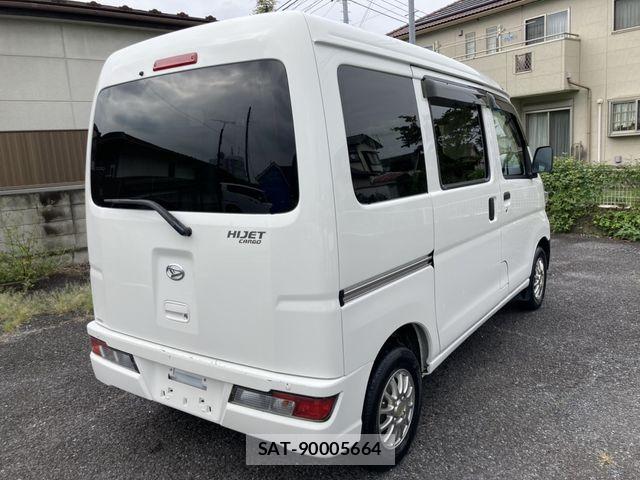 Daihatsu HIJET CARGO 2020-06 8742611-2