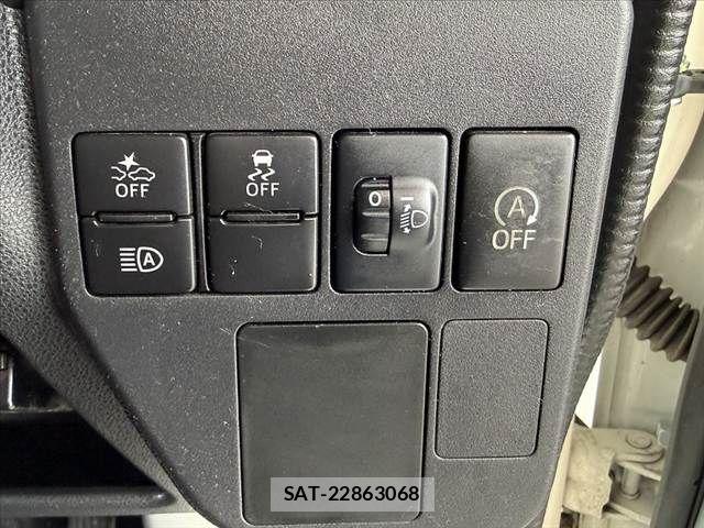 Daihatsu HIJET CARGO 2018-12 8742615-6