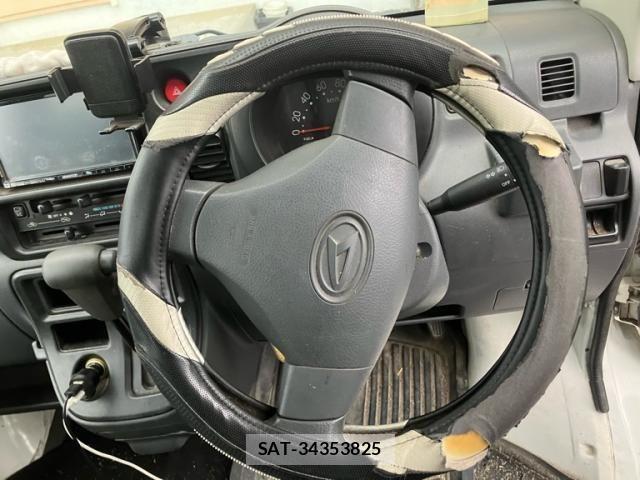 Daihatsu HIJET CARGO 2016-11 8742627-16