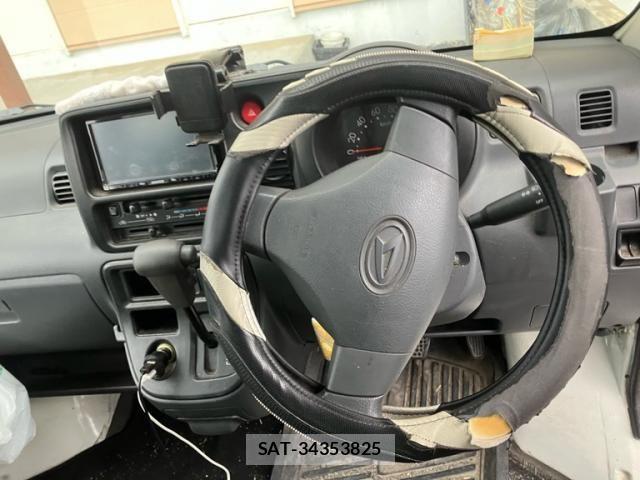 Daihatsu HIJET CARGO 2016-11 8742627-17