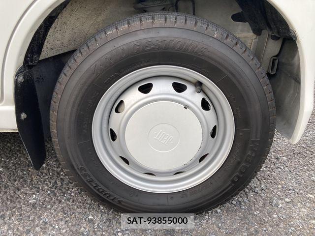 Daihatsu HIJET CARGO 2017-09 8742613-12