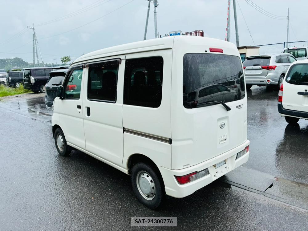 Daihatsu HIJET CARGO 2020-05 8590869-2