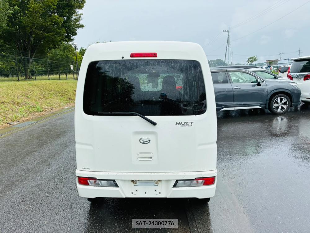 Daihatsu HIJET CARGO 2020-05 8590869-3