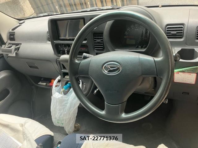 Daihatsu HIJET CARGO 2011-11 8742619-9