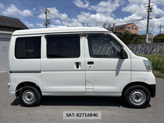 Daihatsu HIJET CARGO 2019-04 8780500-3