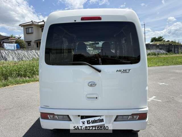 Daihatsu HIJET CARGO 2019-04 8780500-5