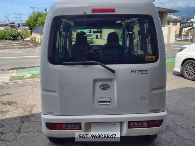Daihatsu HIJET CARGO 2017-01 8829345-8