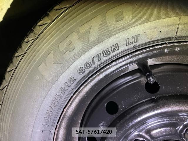 Daihatsu HIJET CARGO 2013-06 8829346-9