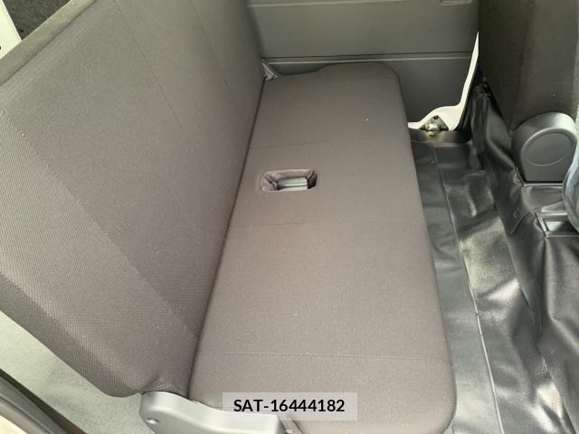 Daihatsu HIJET CARGO 2026-09 8871135-8