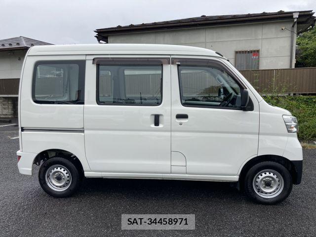 Daihatsu HIJET CARGO 2018-08 8871139-3