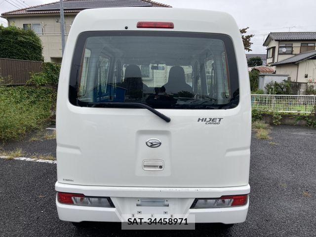 Daihatsu HIJET CARGO 2018-08 8871139-8