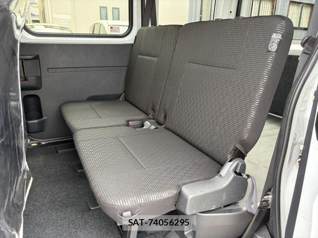 Daihatsu HIJET CARGO 2025-12 8880025-17