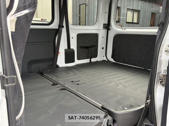 Daihatsu HIJET CARGO 2025-12 8880025-19