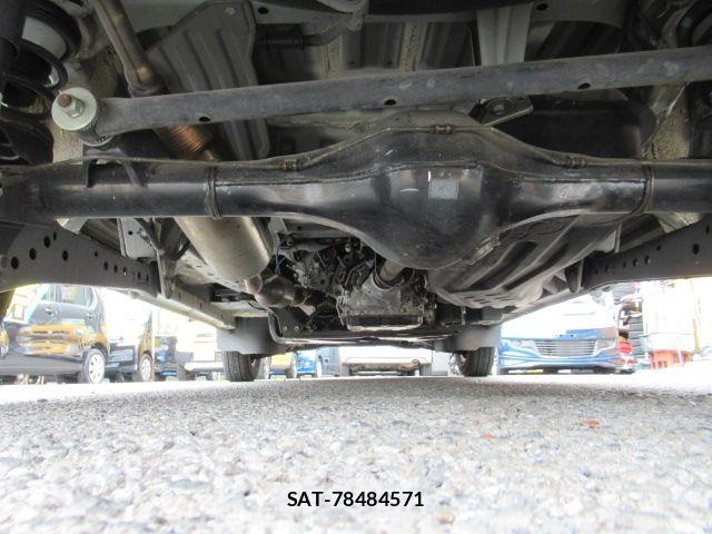 Daihatsu HIJET CARGO 2017-07 8880031-10