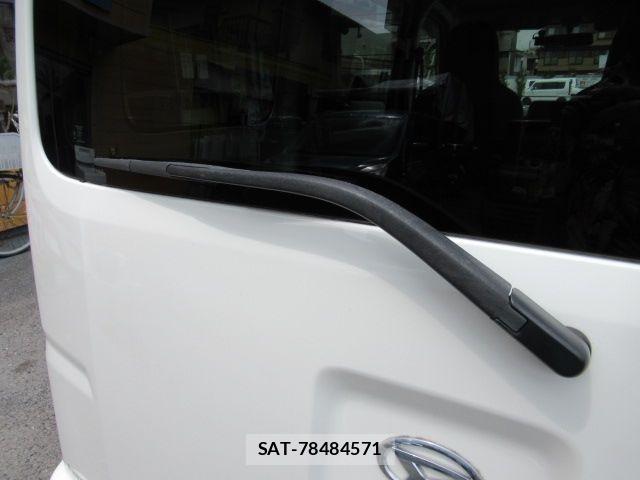 Daihatsu HIJET CARGO 2017-07 8880031-17