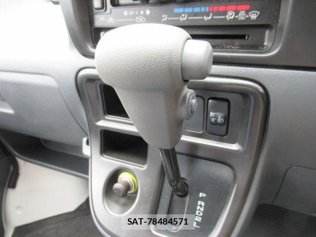 Daihatsu HIJET CARGO 2017-07 8880031-20