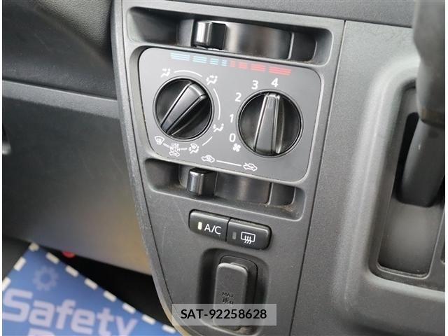 Daihatsu HIJET CARGO 2020-08 8880028-18