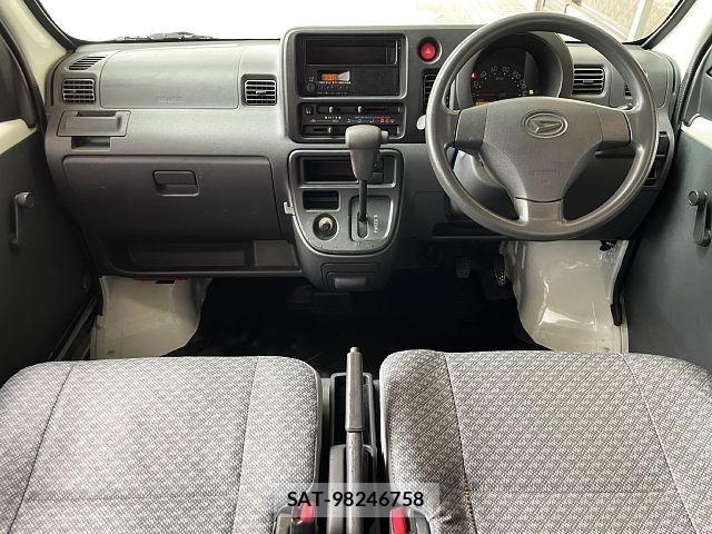 Daihatsu HIJET CARGO 2011-09 8880032-1
