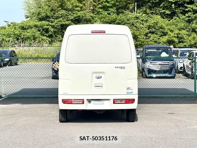 Daihatsu HIJET CARGO 2017-07 1040518-11
