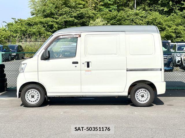 Daihatsu HIJET CARGO 2017-07 1040518-7