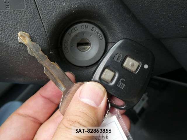 Daihatsu HIJET CARGO 2013-11 1421896-17