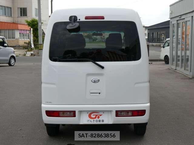 Daihatsu HIJET CARGO 2013-11 1421896-3