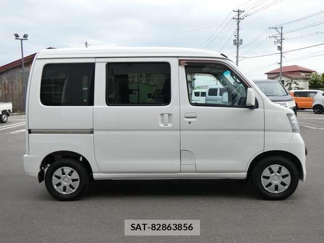 Daihatsu HIJET CARGO 2013-11 1421896-4