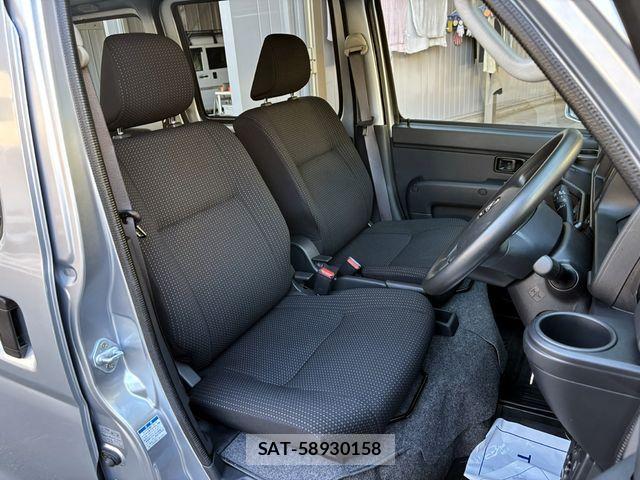 Daihatsu HIJET CARGO 2021-08 1846760-12