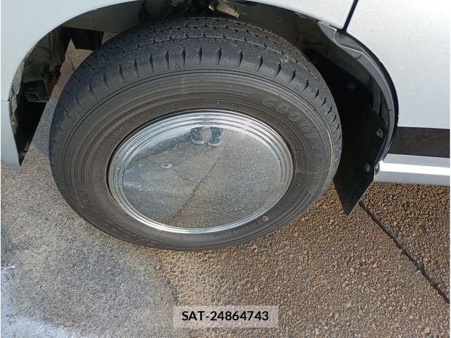 Daihatsu HIJET CARGO 2022-05 3769541-2